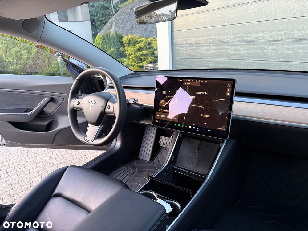 Tesla Model 3 - 23