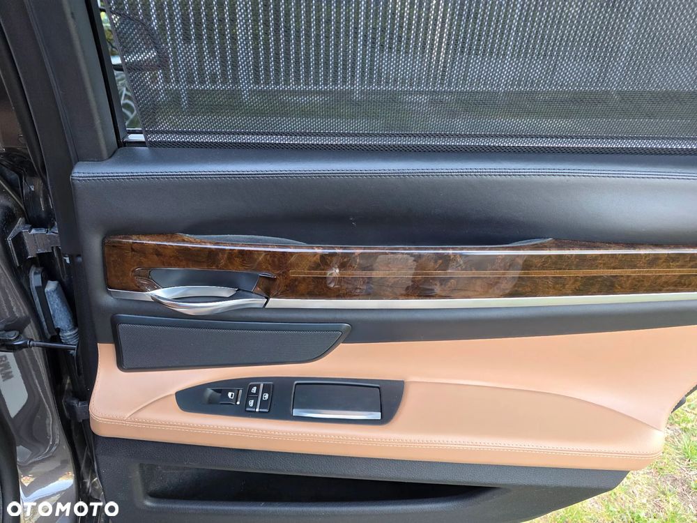 BMW Seria 7 730d xDrive - 35