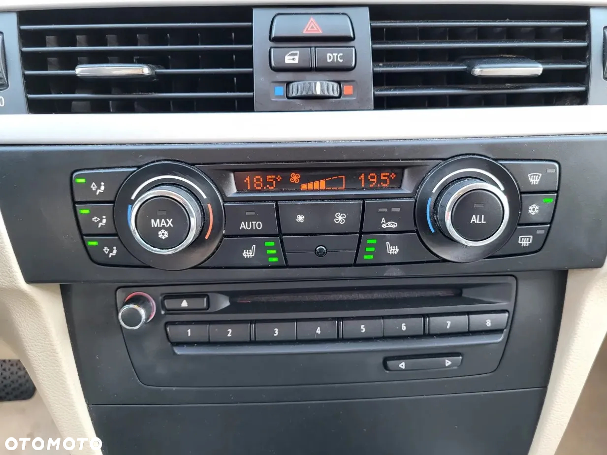 BMW Seria 3 320i Coupe - 7