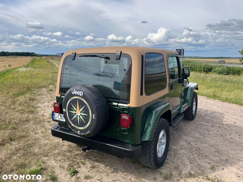 Jeep Wrangler 4.0 Automatik Sahara - 8