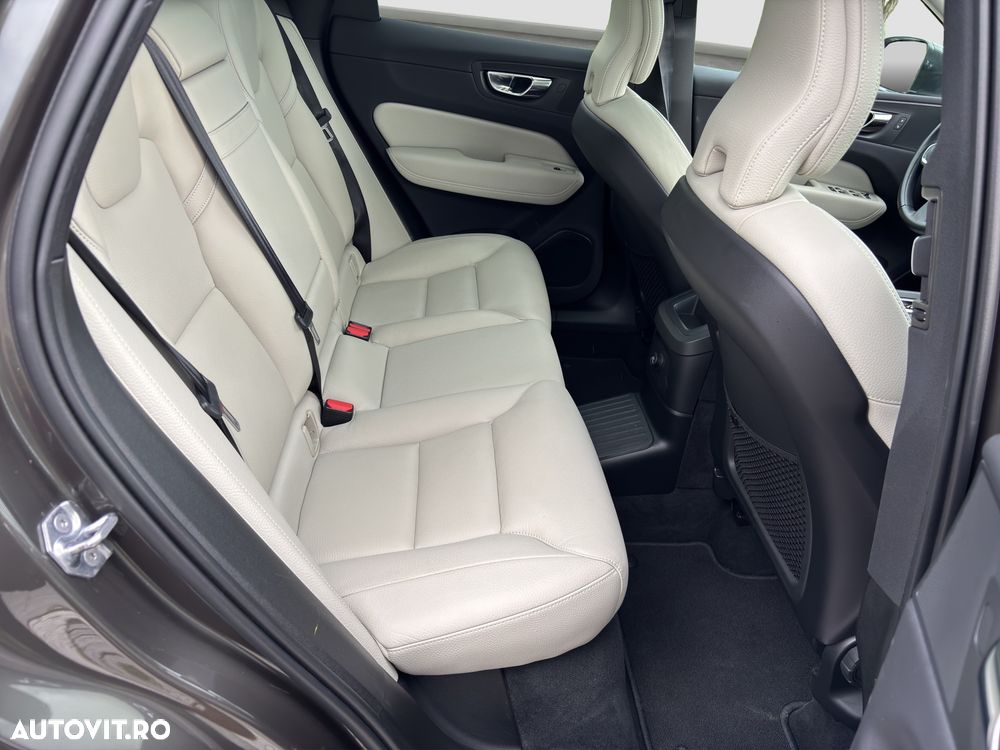 Volvo XC 60 T8 Twin Engine AWD Inscription - 19