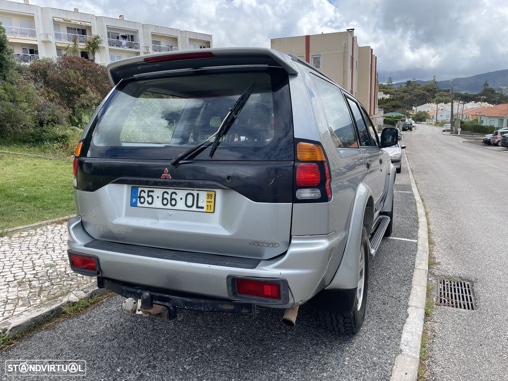 Mitsubishi Pajero Sport 2.5 TD GLS - 22