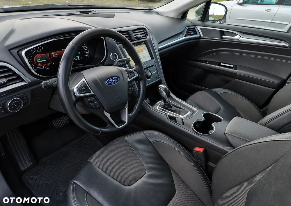 Ford Mondeo 2.0 EcoBoost Titanium - 6