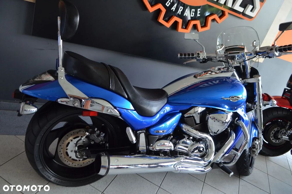 Suzuki Intruder - 3