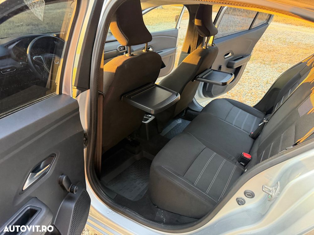 Dacia Logan TCe 90 CVT Comfort - 11