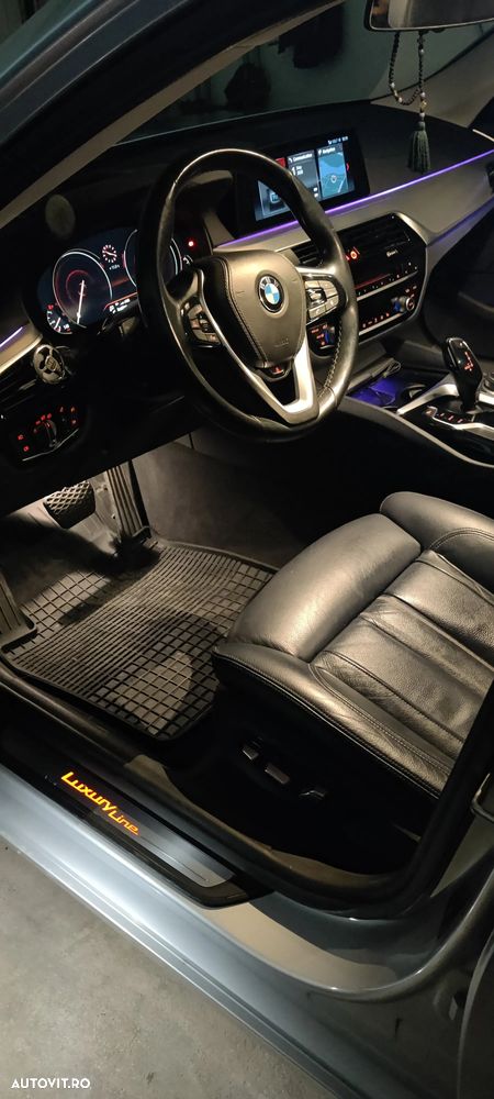 BMW Seria 5 530i xDrive Aut. Luxury Line - 9