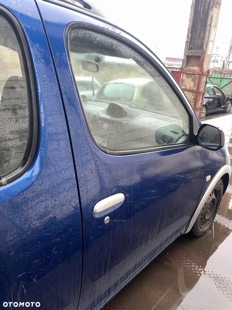 DRZWI PRZOD PRAWE LEWE 8M6 TOYOTA YARIS VERSO I LIFT - 2
