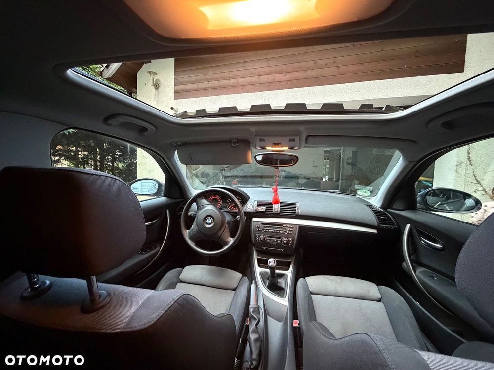 BMW Seria 1 120i - 7