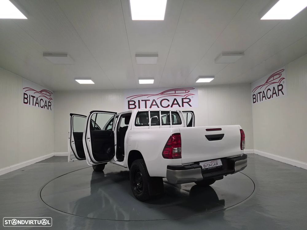 Toyota HILUX  2.4 D-4D 2WD CD - 31