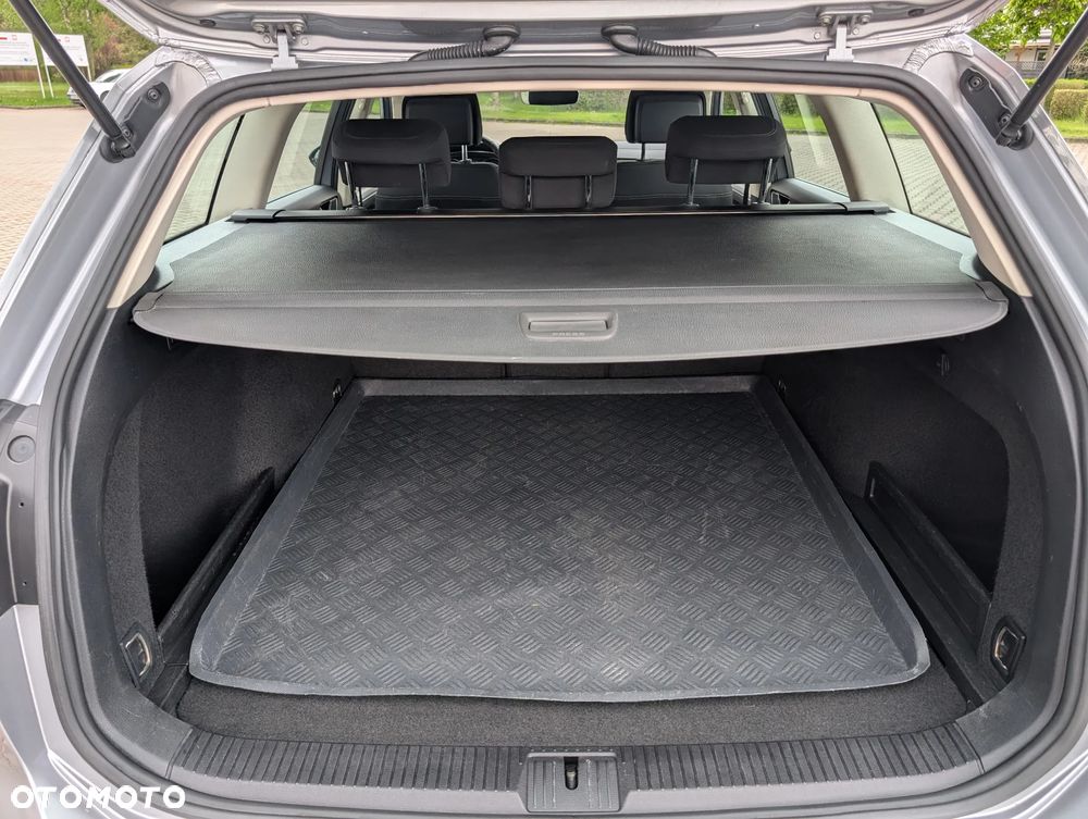 Volkswagen Passat 2.0 TDI BMT Comfortline - 23