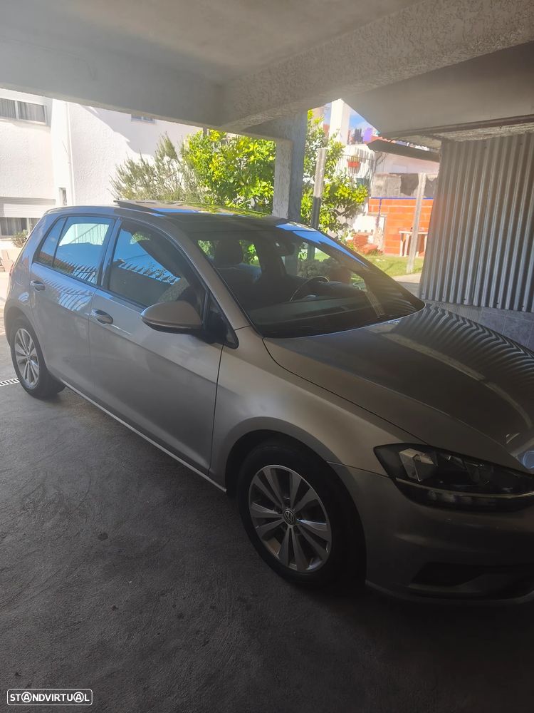 VW Golf 1.6 TDI Confortline DSG - 2
