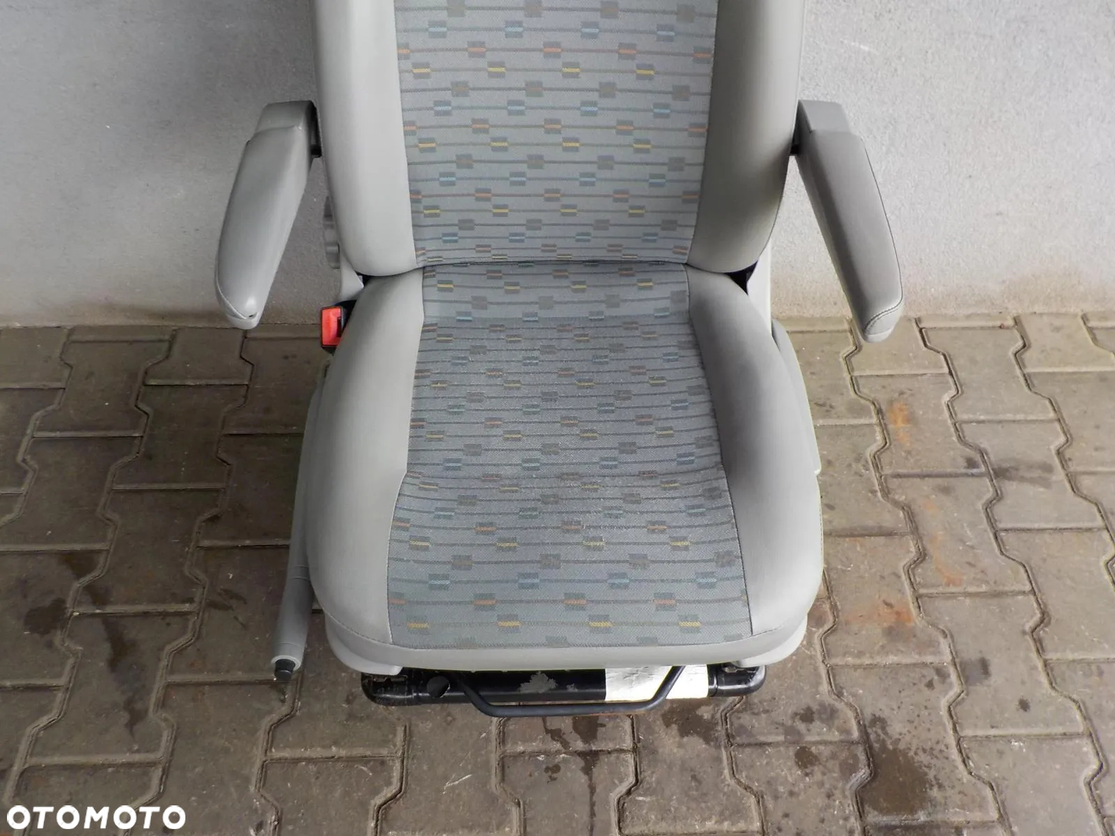 VW T5 LIFT T6 FOTEL SIEDZENIE KIEROWCY Z PODŁOKIETNIKAMI PALACE - 2
