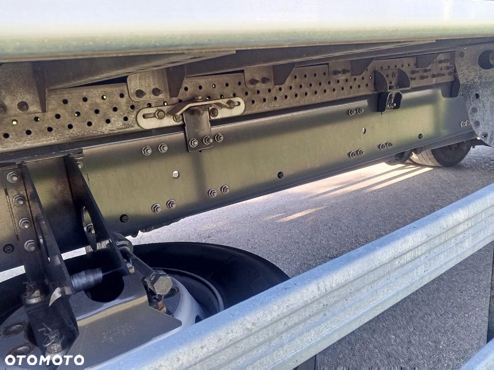Renault D 19/ WINDA/ŁADOWNOŚĆ 9 TON/ PRZEBIEG SERWIS/ STAN BDB - FRANCJA - 17