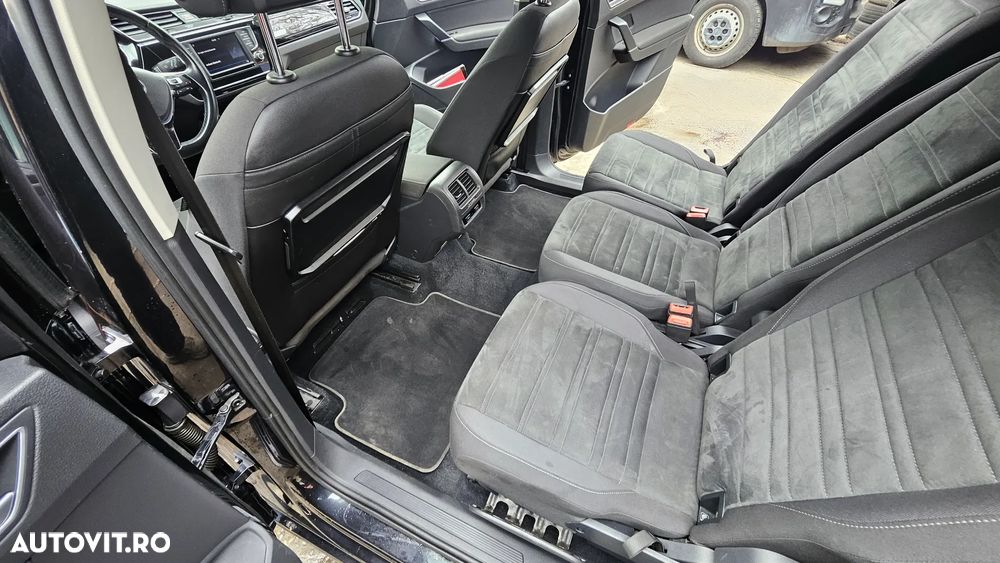 Volkswagen Touran 2.0 TDI SCR DSG Highline - 24