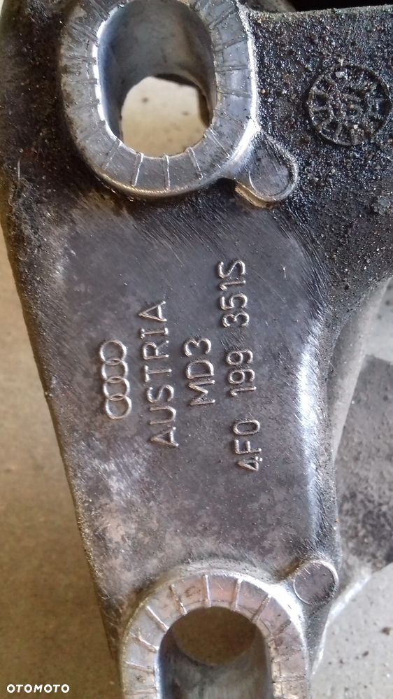 łapa mocowanie silnika lewa 4F0199351S A6 C6 2.7 TDI - 4