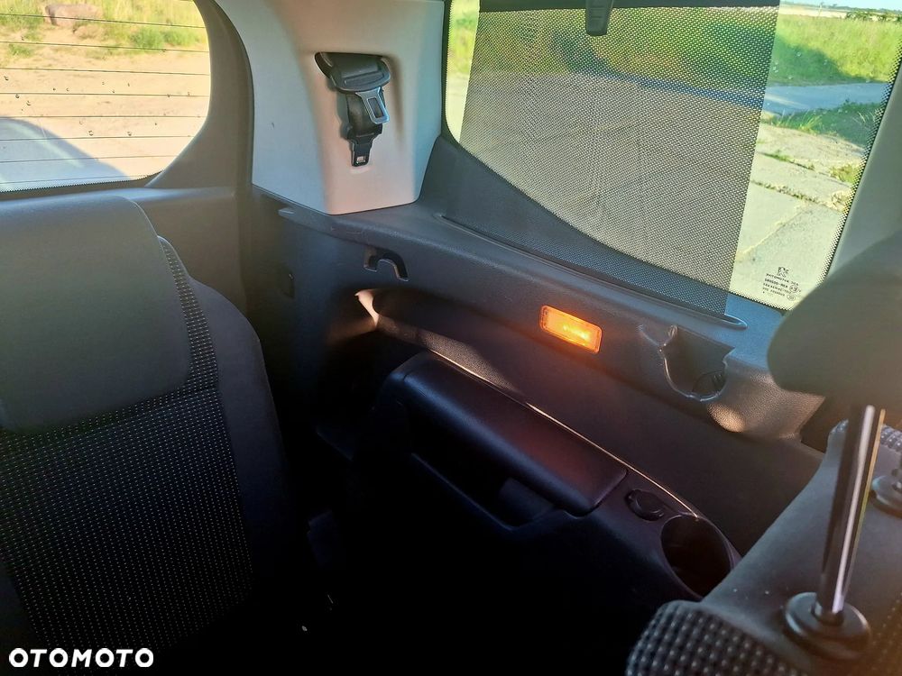Peugeot 5008 - 28