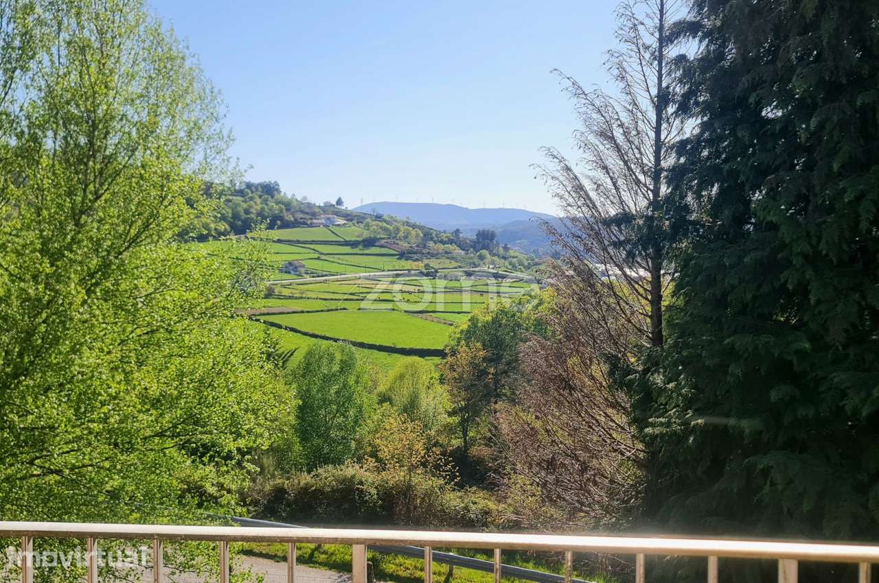 Moradia T4 em Montalegre - Com vistas para o Rio Rabagão - Grande imagem: 4/23