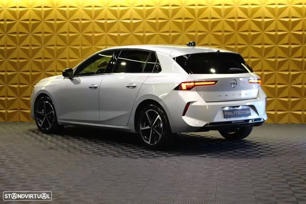 Opel Astra 1.5 D Elegance - 12