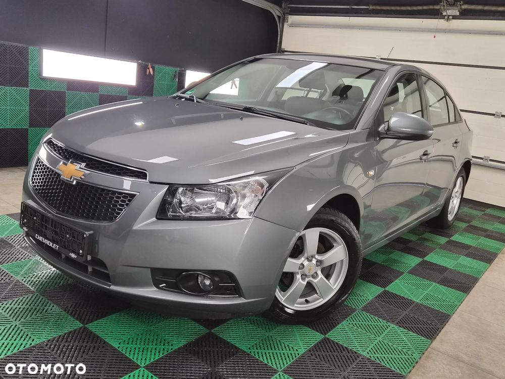 Chevrolet Cruze 1.6 LS+ - 6