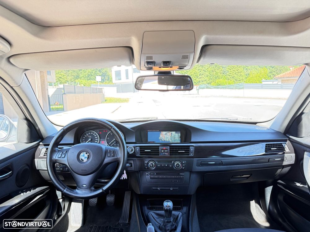 BMW 320 d Sport Line - 10