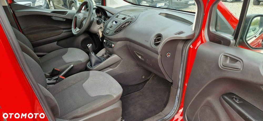 Ford Tourneo Courier - 25