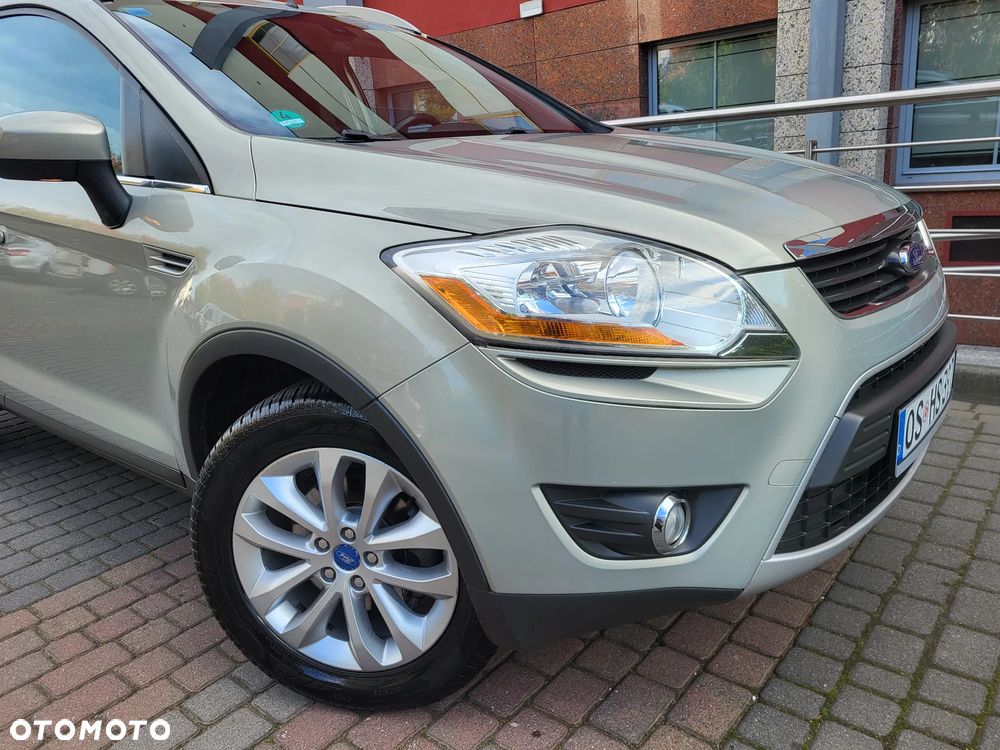 Ford Kuga 2.0 TDCi 4x4 Titanium - 10