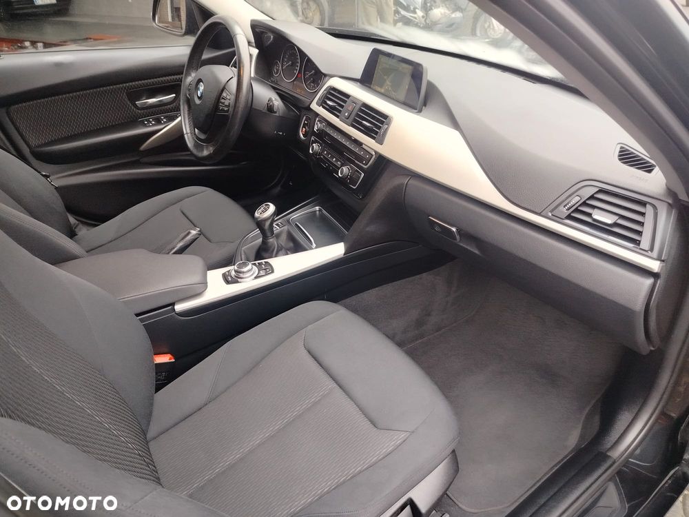 BMW Seria 3 - 30