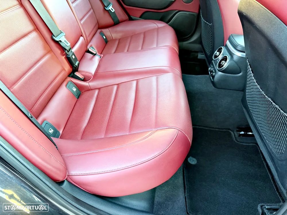 Kia Stinger 3.3 T-GDI GT - 35