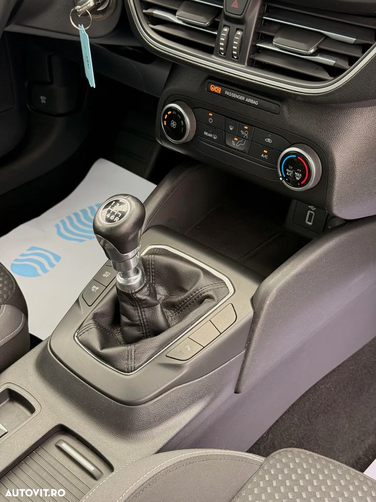 Ford Focus 1.0 EcoBoost Active Business - 14