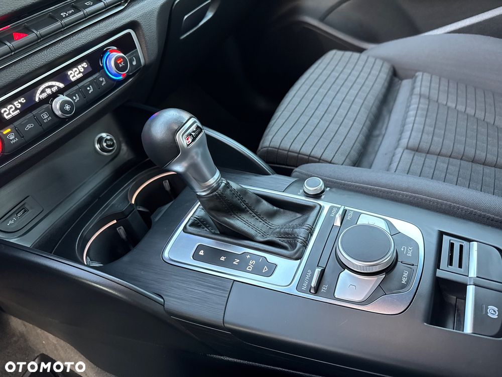 Audi A3 Limousine 35 TFSI S tronic S line - 11