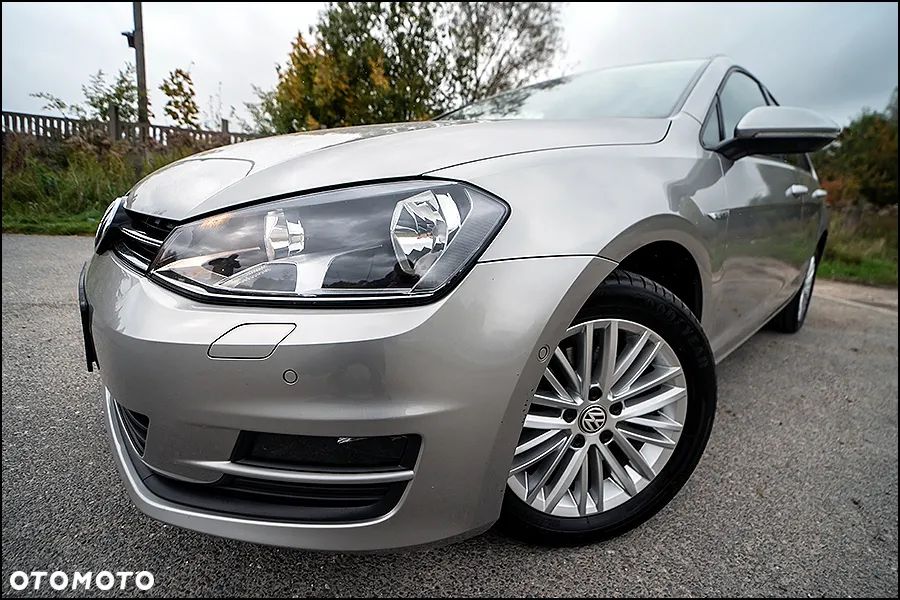 Volkswagen Golf - 10