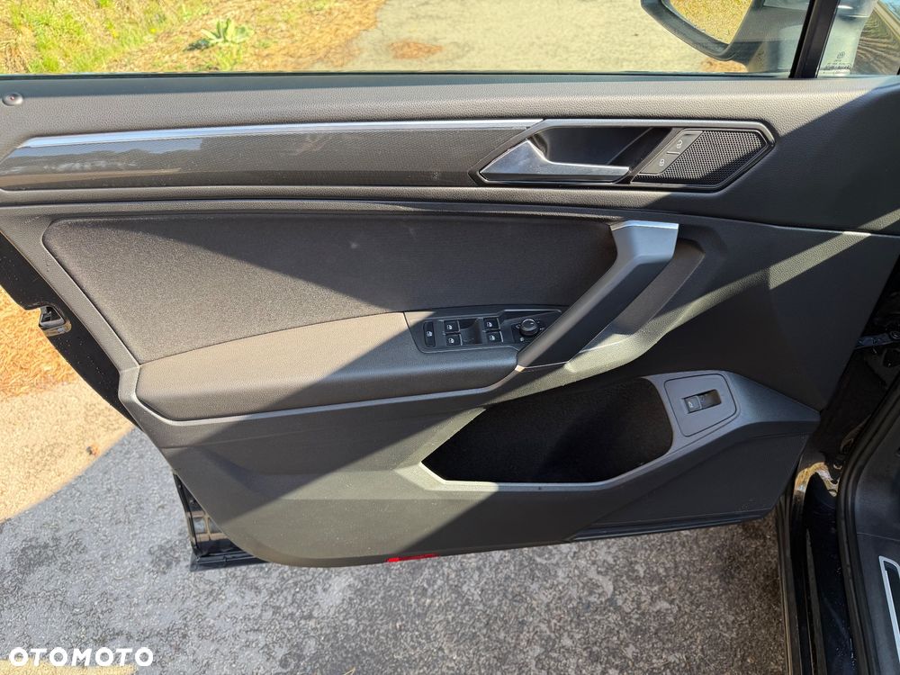 Volkswagen Tiguan Allspace 2.0 TDI SCR 4Motion DSG Life - 23