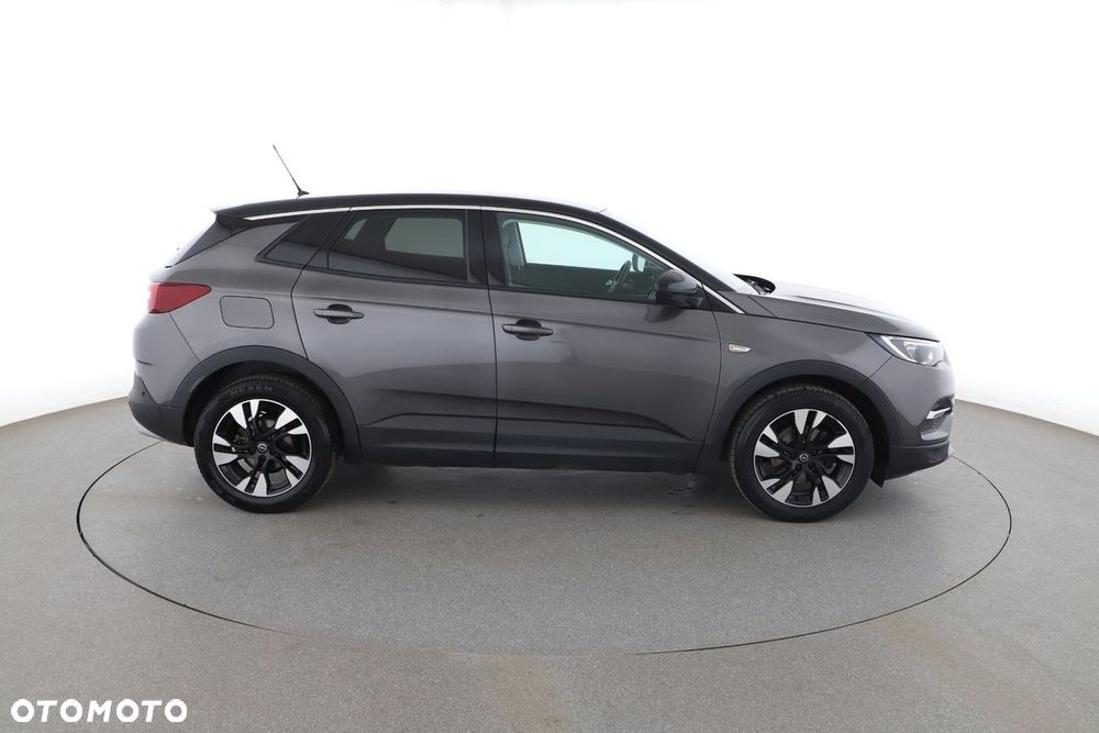 Opel Grandland X 1.2 T GPF Design Line S&S - 4