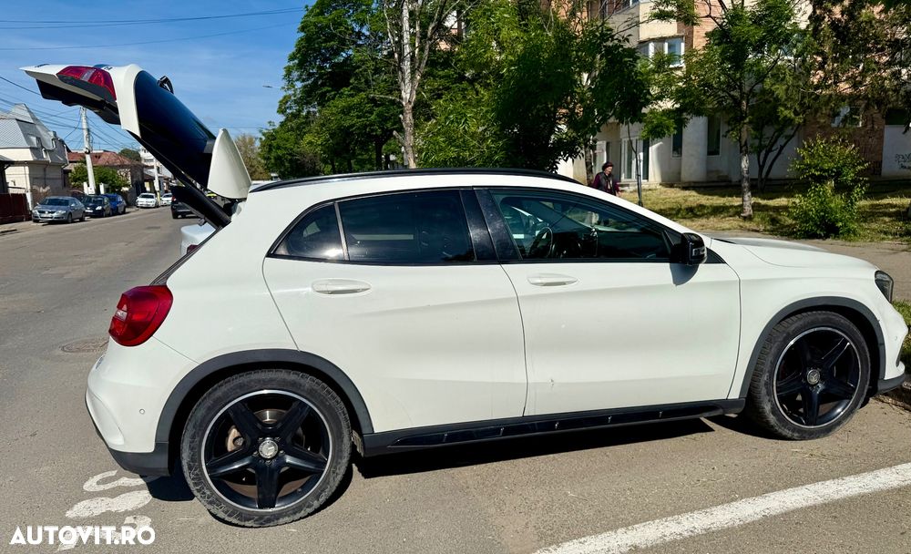 Mercedes-Benz GLA 200 (CDI) d 4Matic 7G-DCT AMG Line - 4