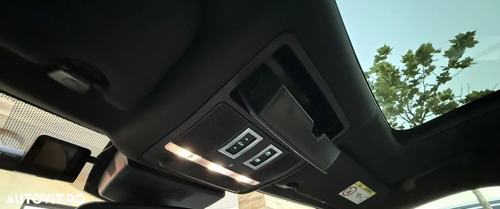 Jaguar XE 2.0 Portfolio - 26