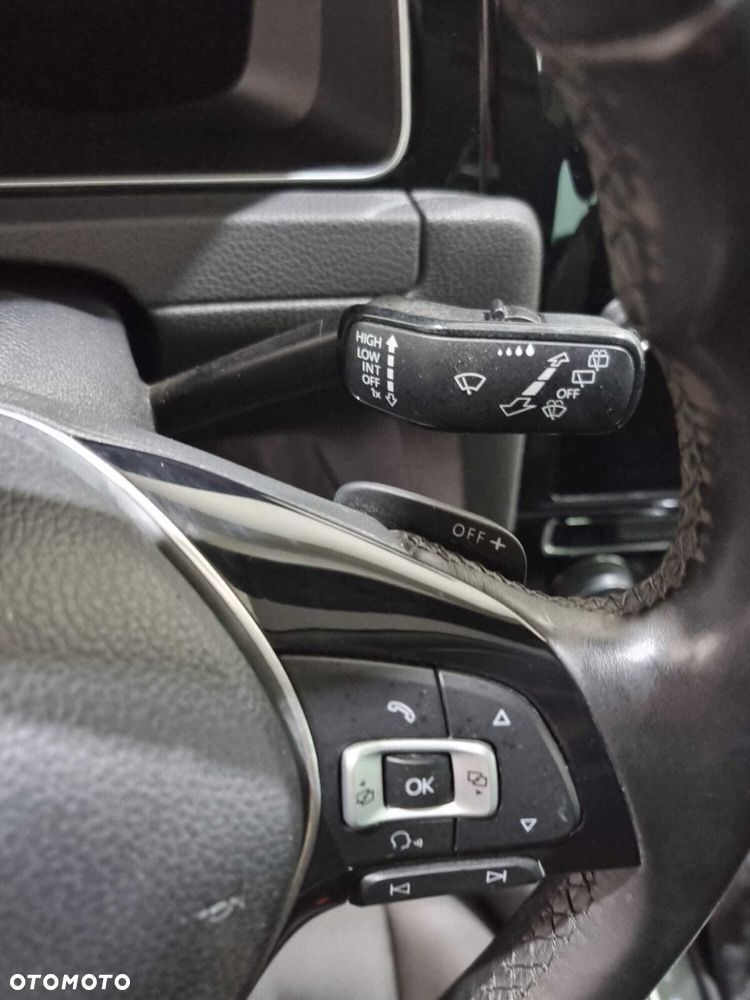 Volkswagen Golf - 30