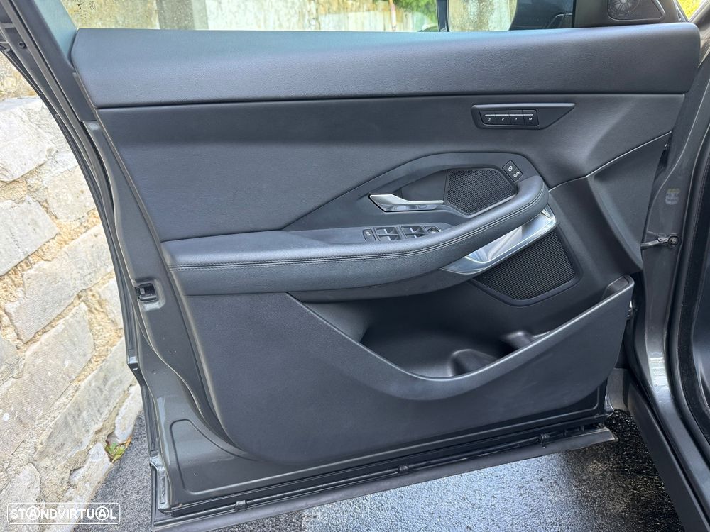 Jaguar E-Pace 2.0 i4D S - 11