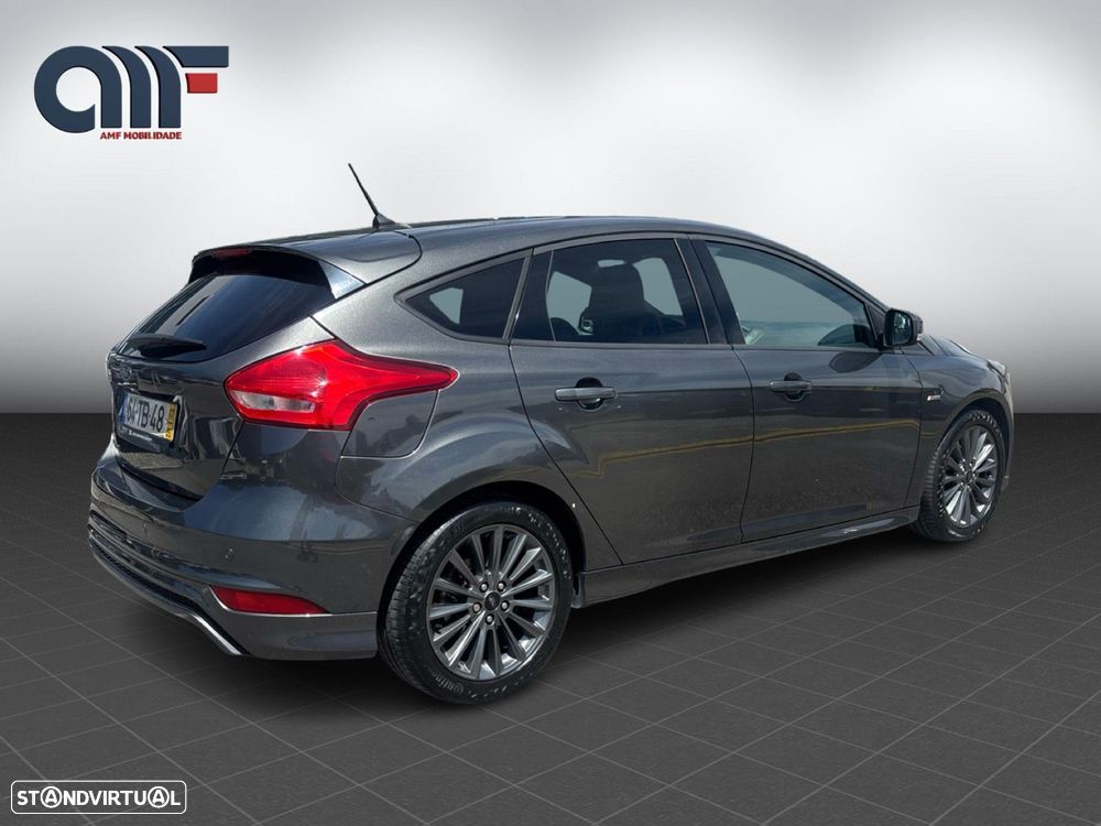 Ford Focus 1.5 TDCi ECOBlue ST-Line - 8