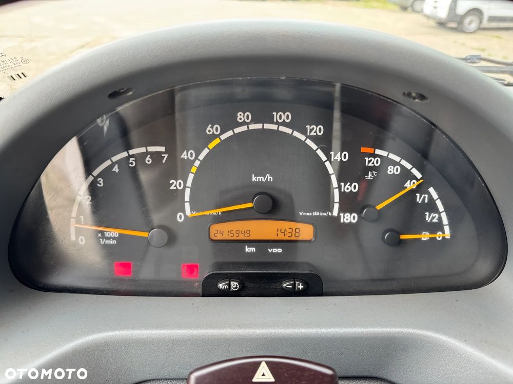 Mercedes-Benz Sprinter - 19