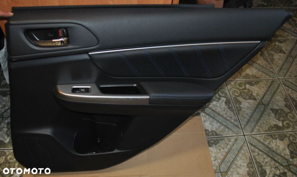 Tapicerka boczek drzwi prawy tył Levorg - 1