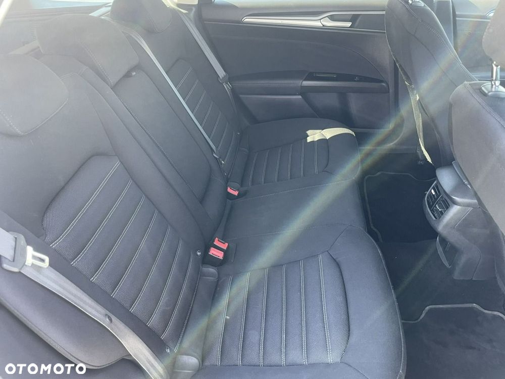 Ford Mondeo 2.0 TDCi Ambiente PowerShift - 28