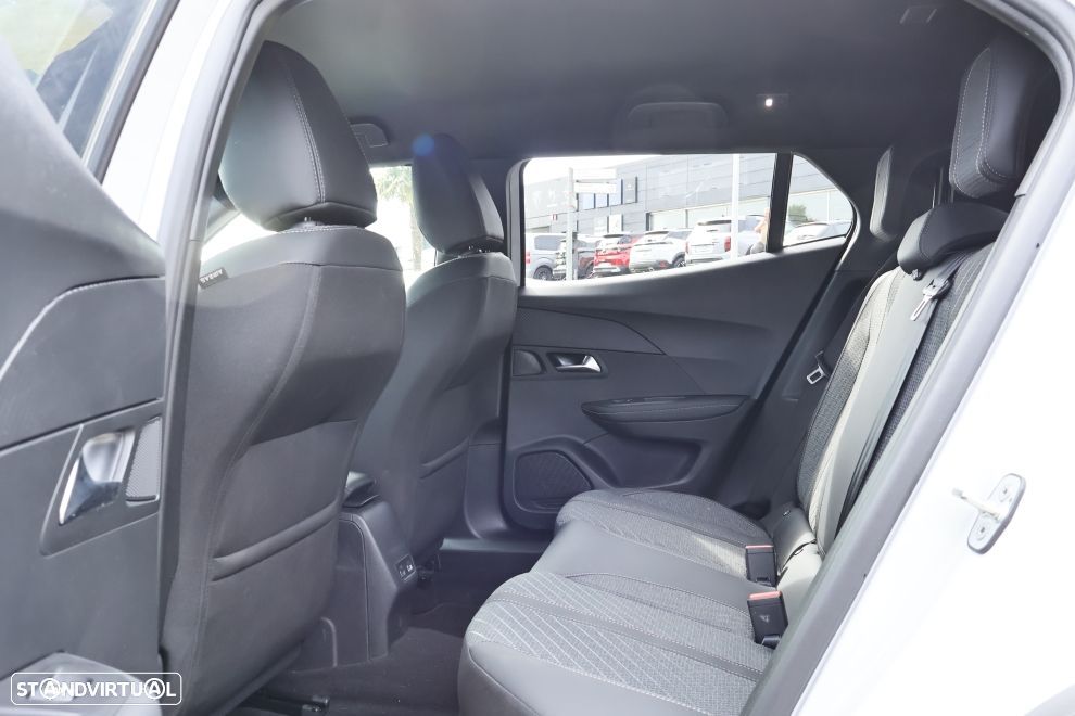 Peugeot 2008 1.2 Allure - 17