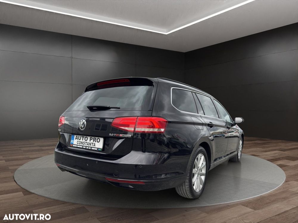 Volkswagen Passat - 4