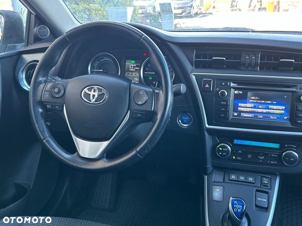 Toyota Auris - 12