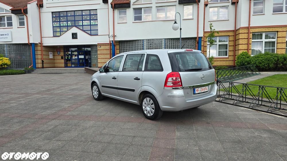 Opel Zafira - 37