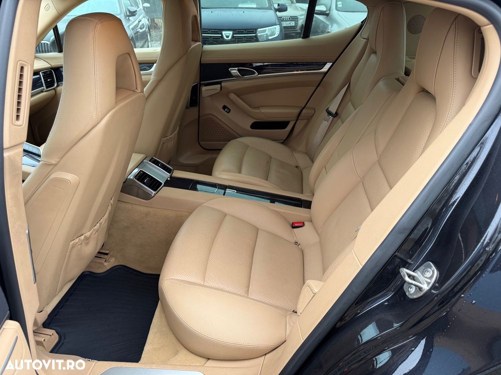 Porsche Panamera - 6
