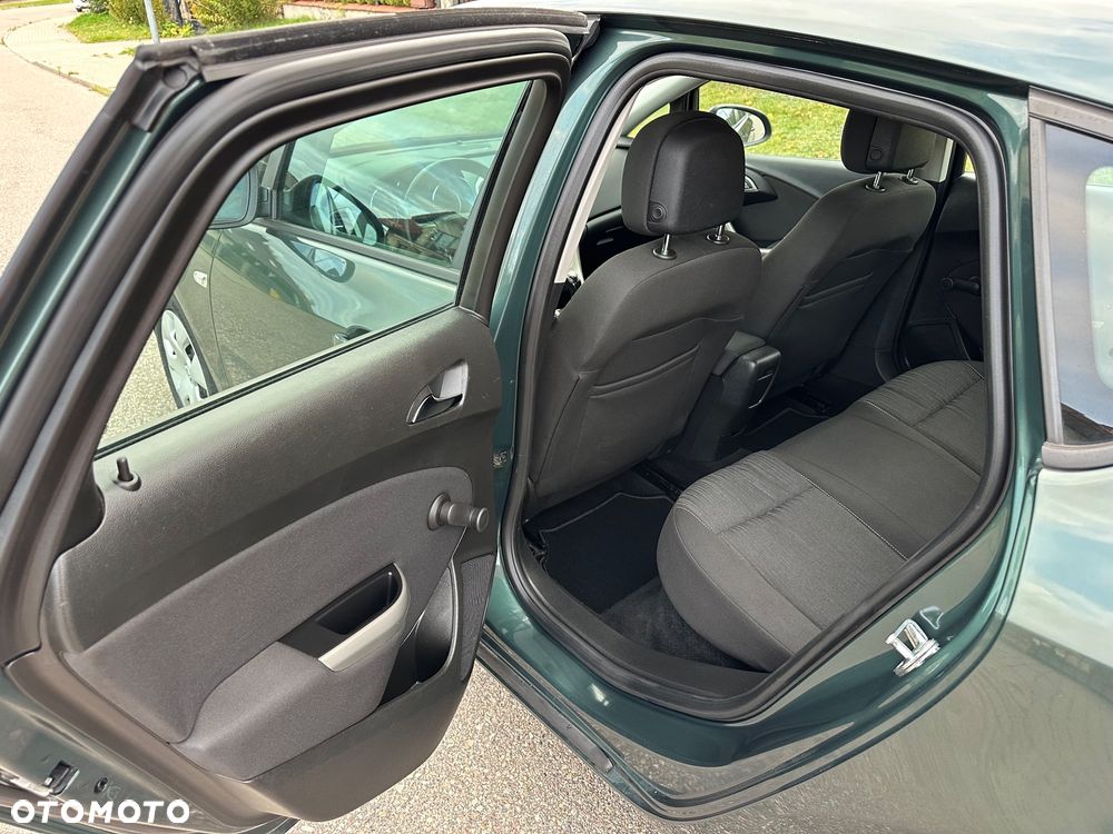 Opel Astra 1.4 Turbo 150 Jahre - 14