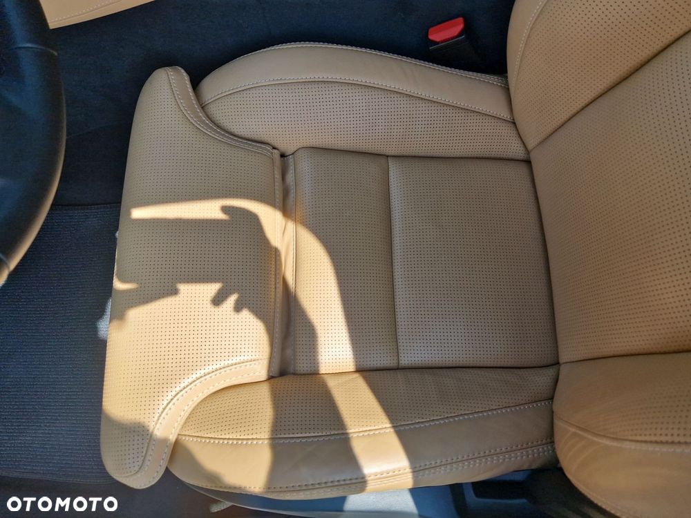 Volvo V90 Cross Country - 12