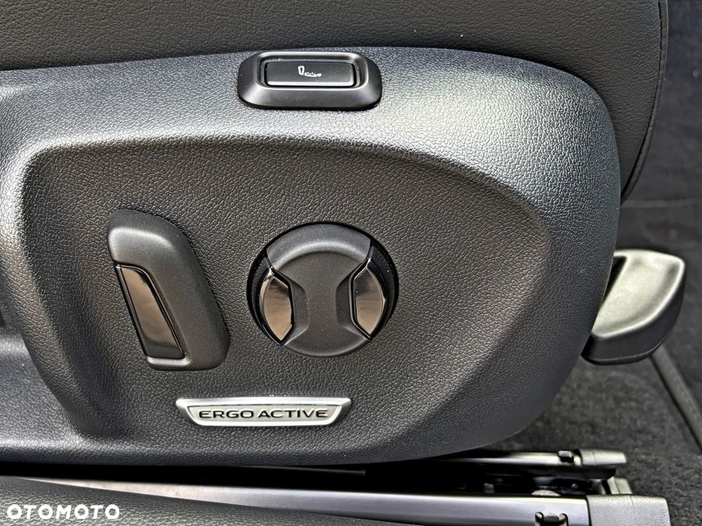 Volkswagen Passat Variant 1.5 TSI eHybrid PHEV 150kW Business Plus DSG - 28