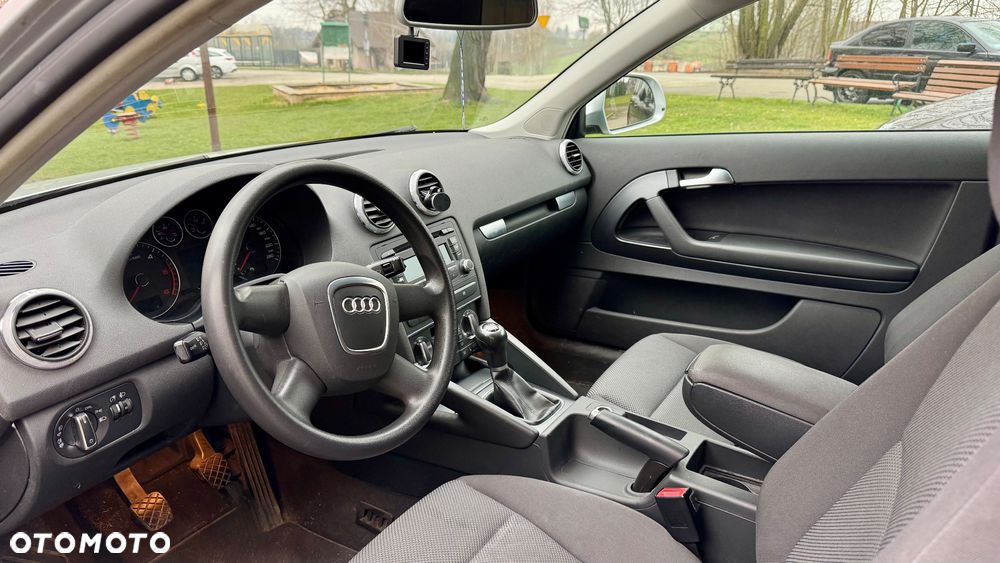 Audi A3 3-drzwiowe 1.9 TDI DPF Ambiente - 7
